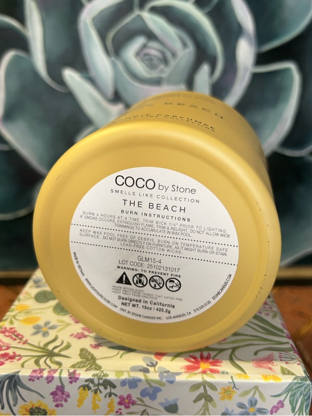 COCO By Stone - The Beach Candle - Picture 2 of 3